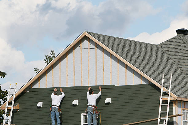 Professional Siding Replacement technician working in Garwood, NJ